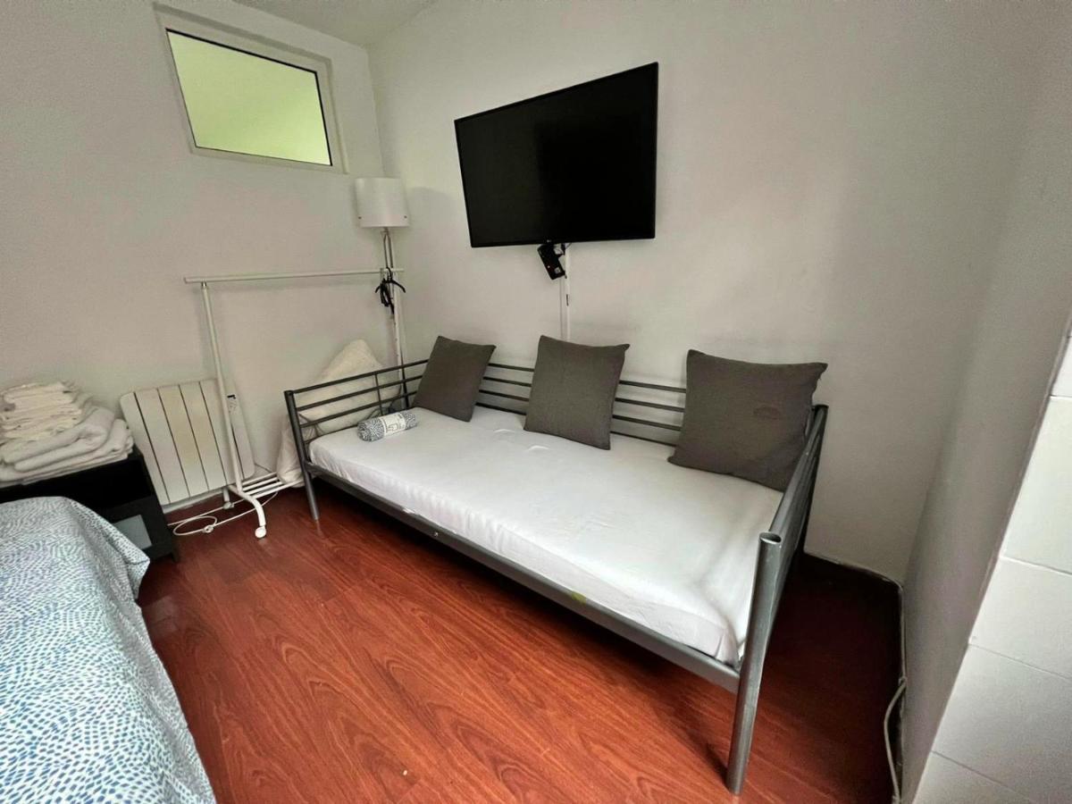Room In Queluz 11 Minutes From Lisbon מראה חיצוני תמונה